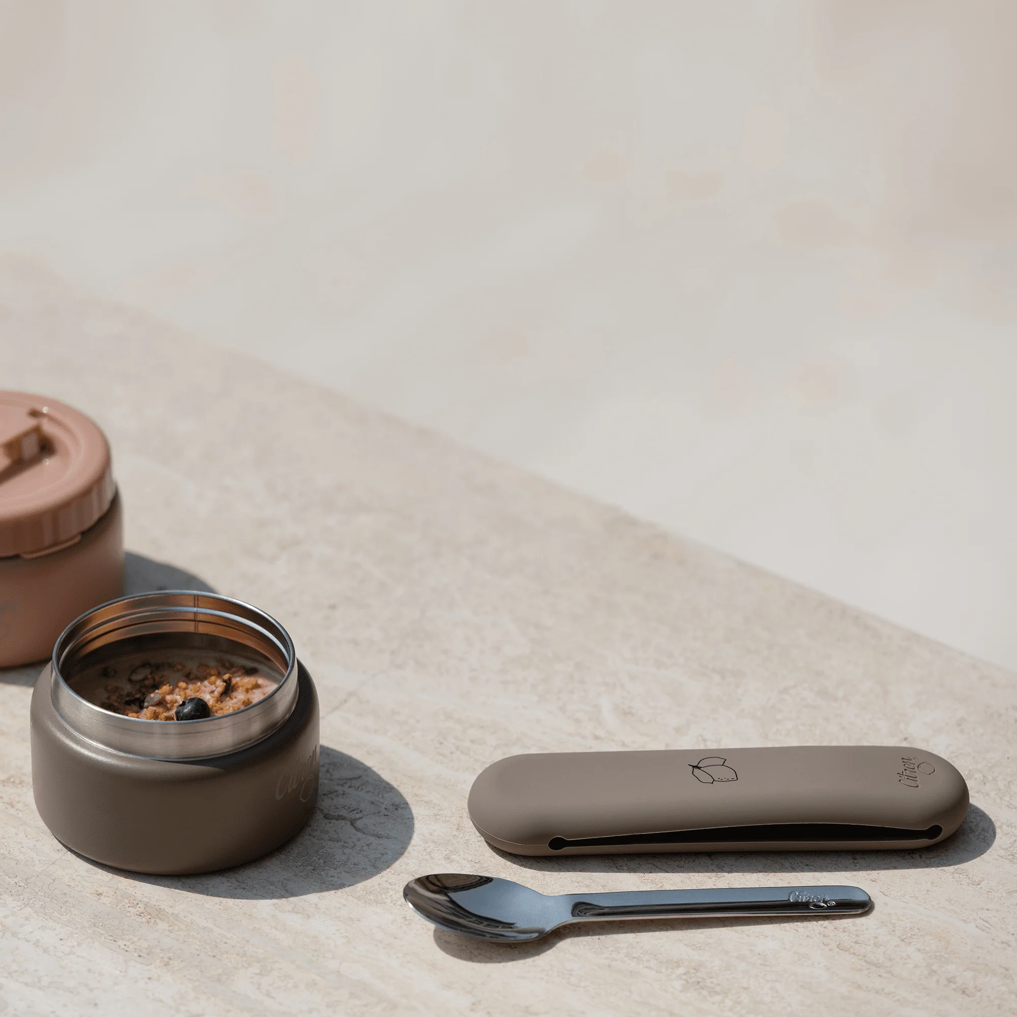 طقم أدوات مائدة من الستانلس ستيل + علبة - Image 18