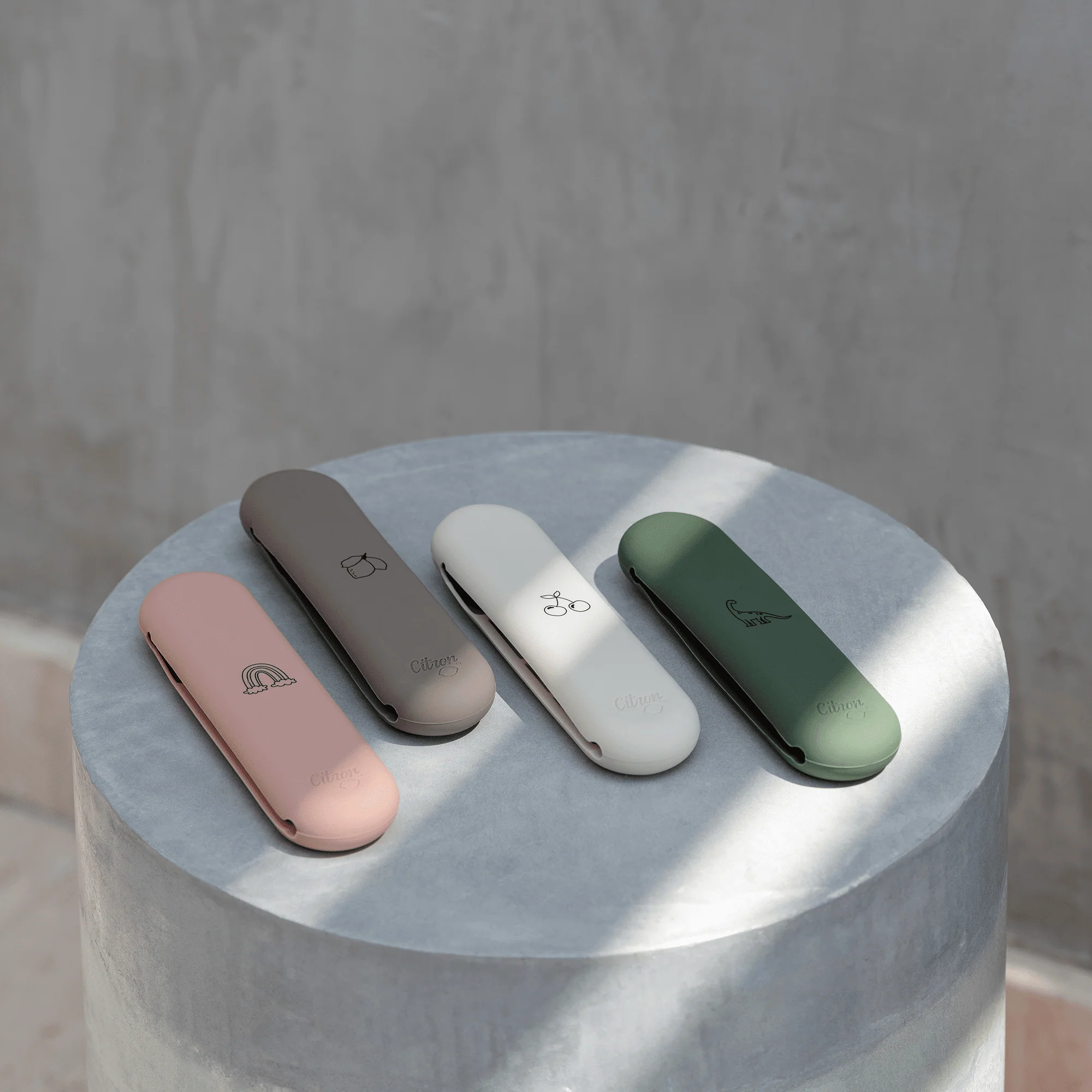 طقم أدوات مائدة من الستانلس ستيل + علبة - Image 25